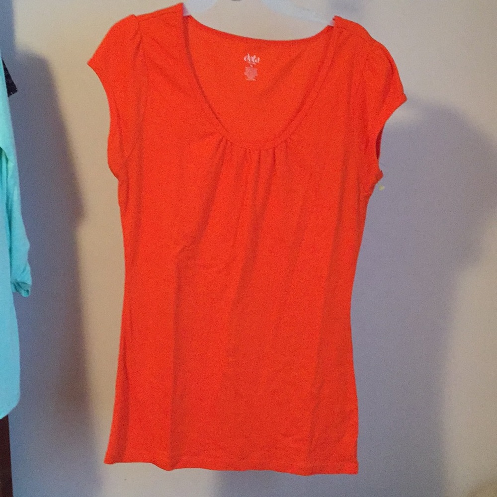 Orange gathered scoop neck tee